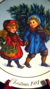 1981 first edition 22k gold lined avon plate